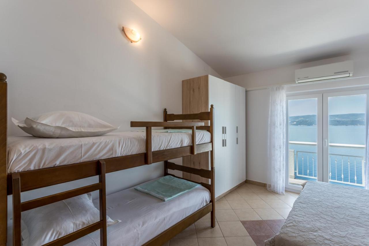 Apartments Drago Kovacic Omis Exterior photo