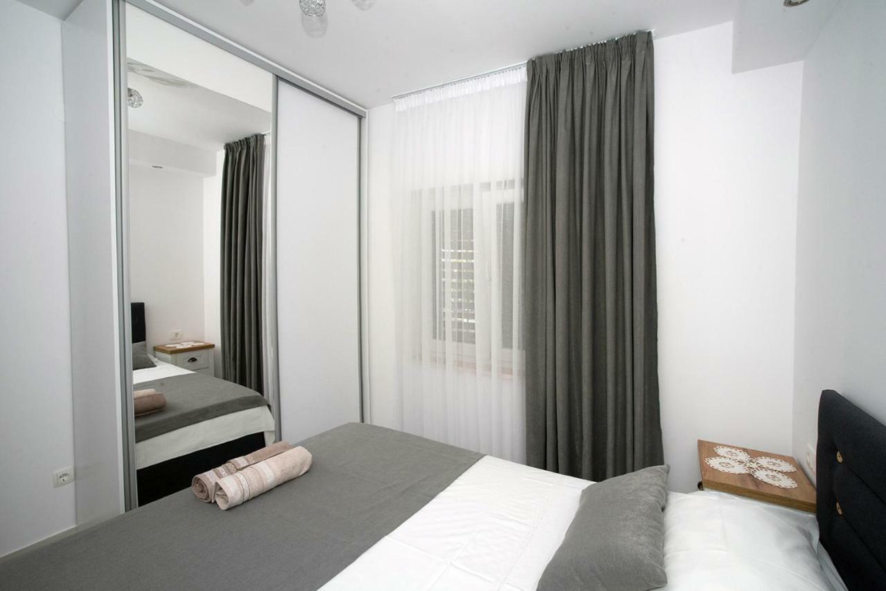 Apartments Drago Kovacic Omis Exterior photo