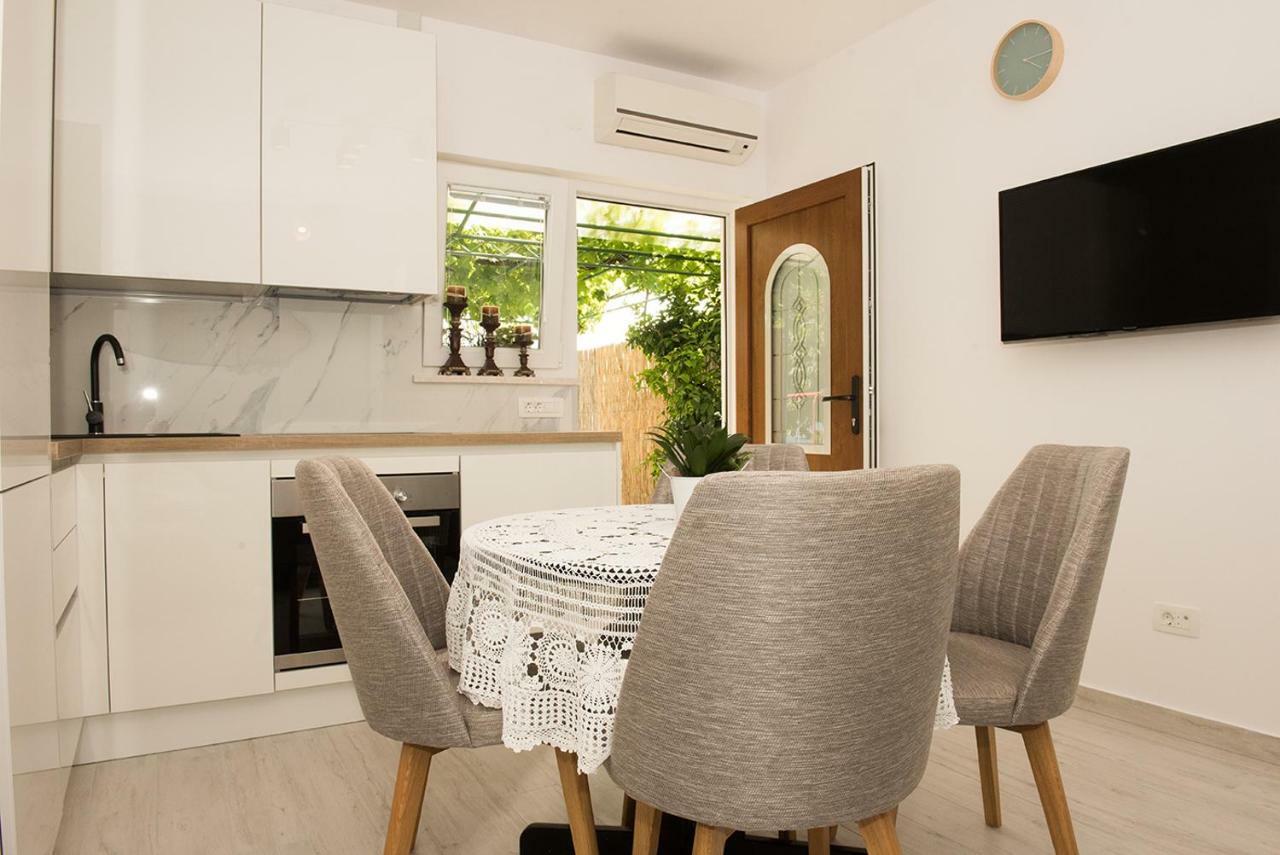 Apartments Drago Kovacic Omis Exterior photo